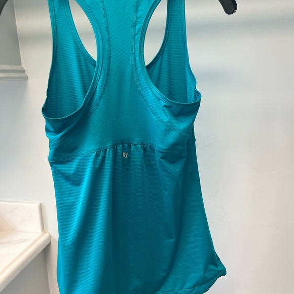 Lucy XS Turquoise Tank - Picture 3 of 4